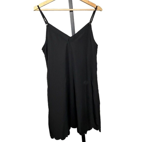 Shein Slip‎ Dress 6 Black Mini V Neck Scallop Hem Stretch Date Night Minimalist - Picture 1 of 5